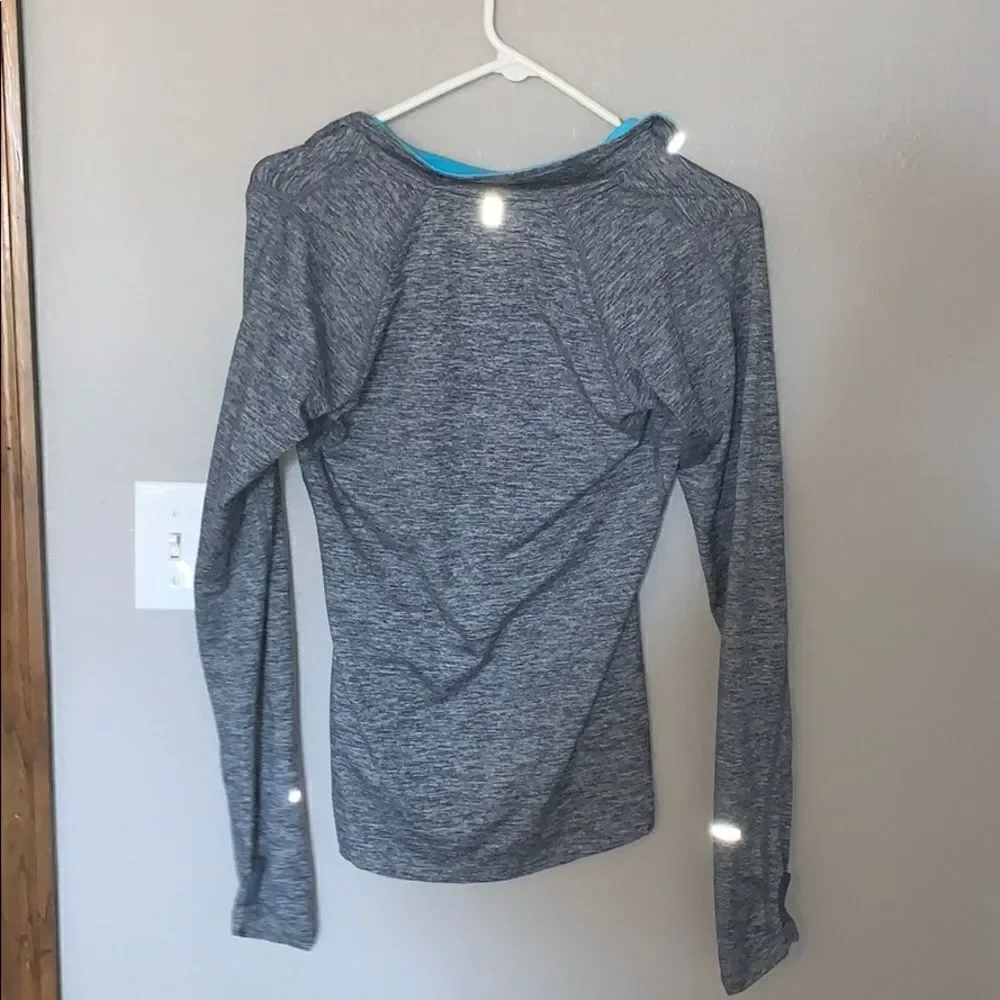 Nike element 3/4 gray zip-up jacket, size XS.